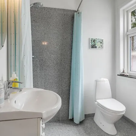 Cozy In Aakirkeby With Wifi * Åkirkeby