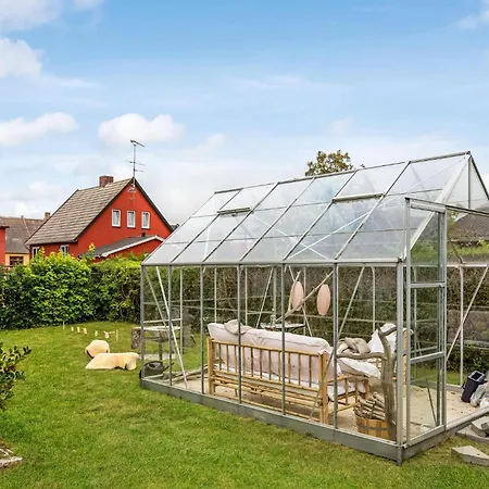 Cozy In Aakirkeby With Wifi