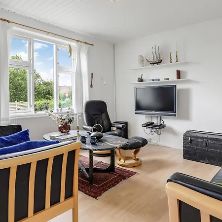 Cozy In Aakirkeby With Wifi * Åkirkeby