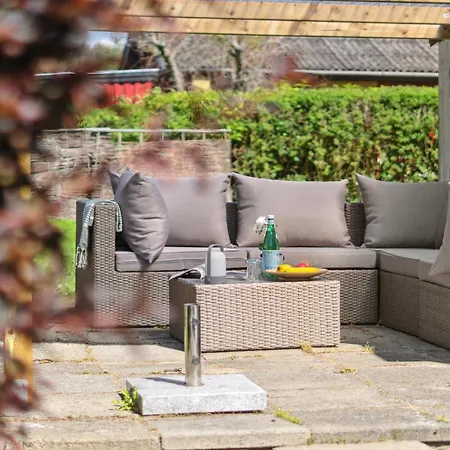 Cozy In Aakirkeby With Wifi Åkirkeby