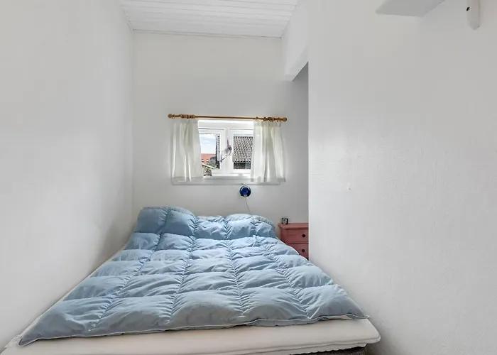 Cozy In Aakirkeby With Wifi Ferienhaus *
