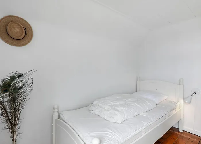 Cozy In Aakirkeby With Wifi *