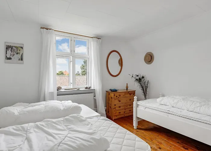 Cozy In Aakirkeby With Wifi Дом отдыха *