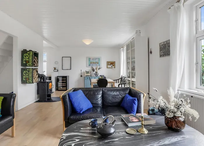 Cozy In Aakirkeby With Wifi