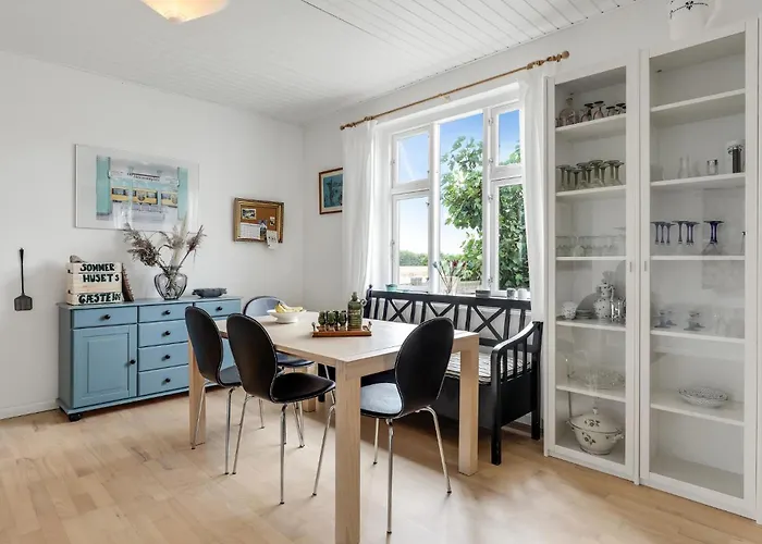 Cozy In Aakirkeby With Wifi Дом отдыха Akirkeby