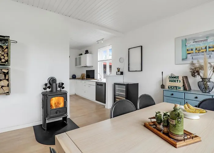 Cozy In Aakirkeby With Wifi *