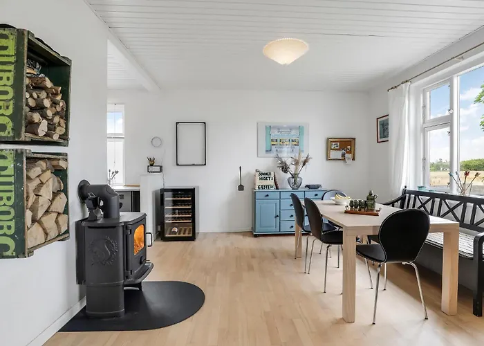 Ferienhaus Cozy In Aakirkeby With Wifi Åkirkeby