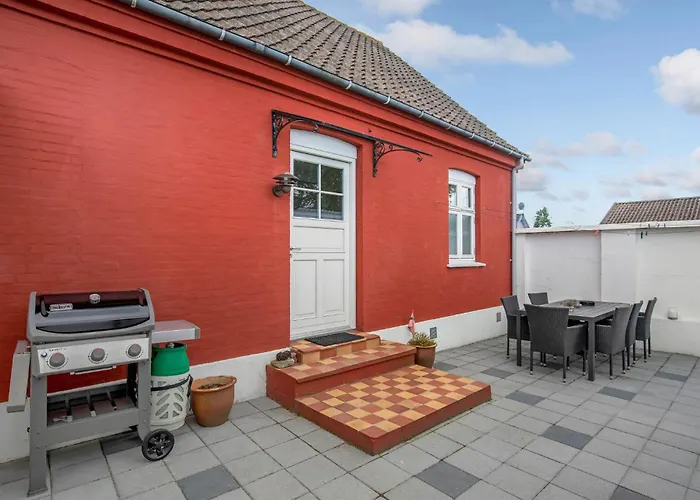 Cozy In Aakirkeby With Wifi Ferienhaus Åkirkeby