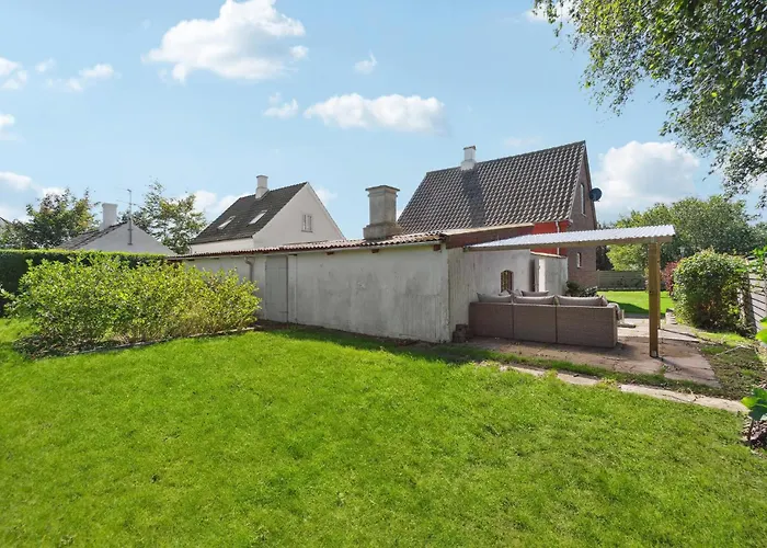 Cozy In Aakirkeby With Wifi Дом отдыха